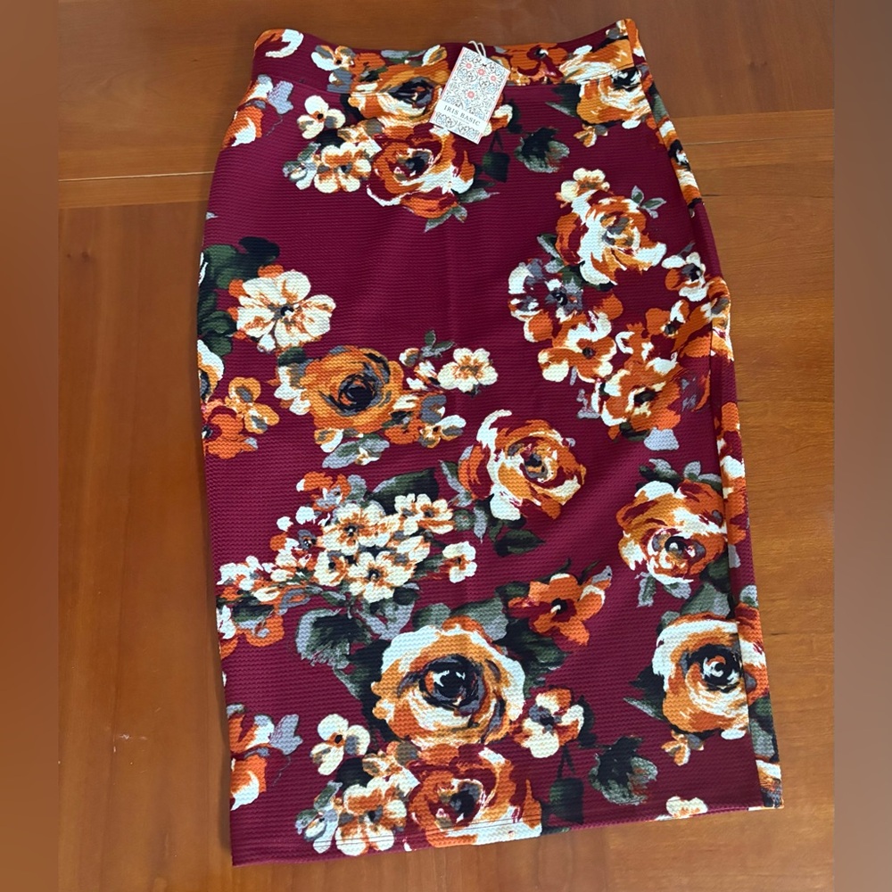 Iris Floral Stretch Pencil Skirt | Size Large | Burgundy | NWT
